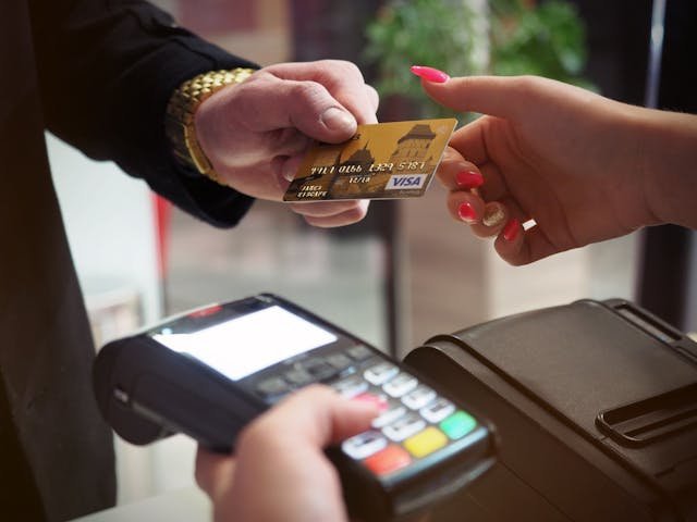 Bank sprawdzi, czy żyjesz. Nowy projekt ustawy ma uporządkować problem „uśpionych” kont