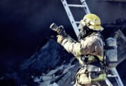Poranek w Inowrocławiu przerwał ogień – jedna osoba nie żyje