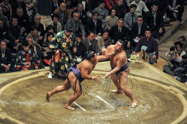 Sumo – sztuka walki ciała, tradycji i ducha