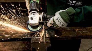 Szlifierka oscylacyjna – co to jest i do czego służy?