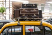 Taxi bagażowe Kraków – wygodne rozwiązanie, gdy zwykła taksówka to za mało