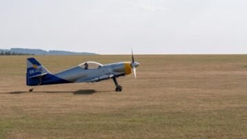 Paliwo lotnicze drożeje gwałtownie. Rząd przyznaje, że problem już widać