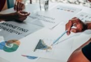 Marketing i social media w pracy – jak skutecznie budować markę i rozwijać karierę
