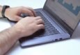 Praca przy wiadomościach online – kiedy brzmi jak okazja, a kiedy jak ryzyko?