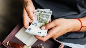 Polska płaci coraz więcej za dług. W Unii wyżej jest tylko Rumunia