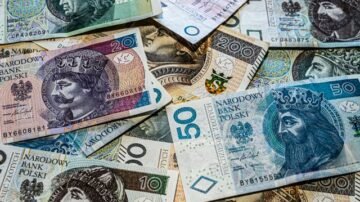 3386 zł miesięcznie dla opiekunów. Dochód nie zamyka drogi do świadczenia